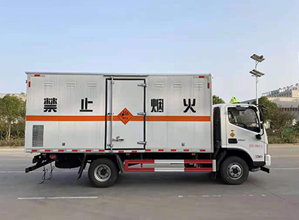 市中爆破器材运输车